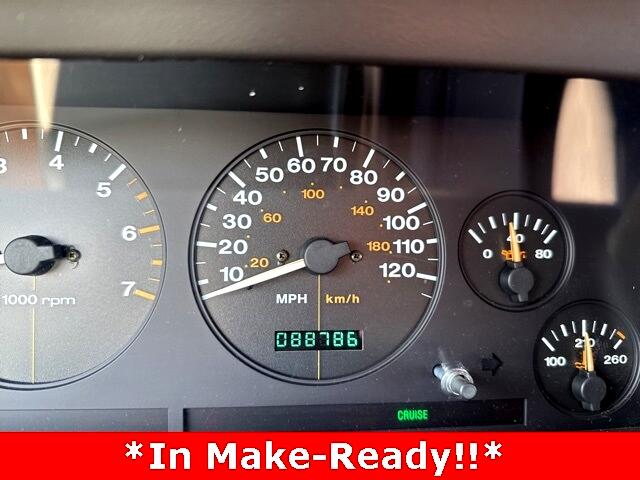 1998 Jeep Grand Cherokee Laredo photo 6
