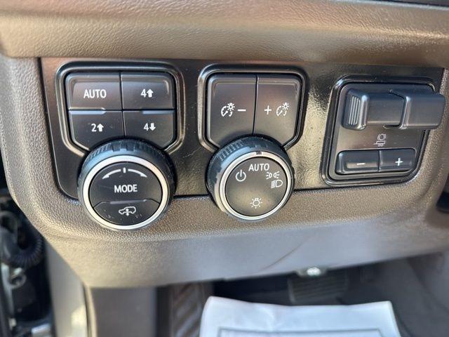 Chevrolet Suburban  2022