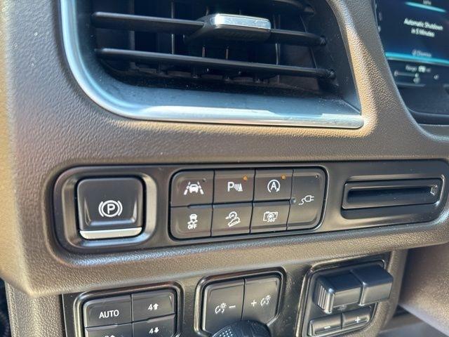 Chevrolet Suburban  2022