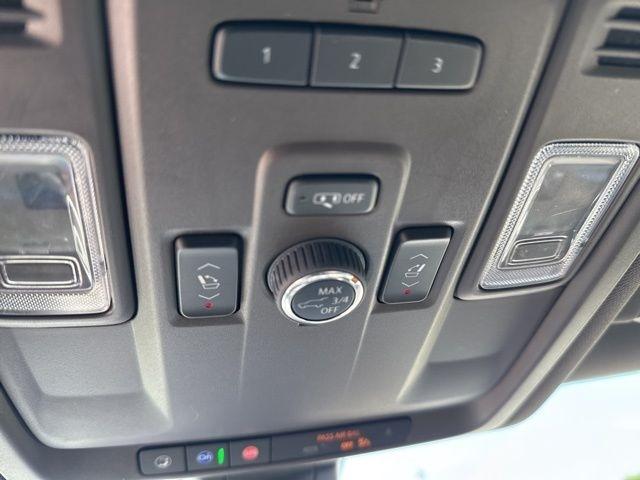 Chevrolet Suburban  2022