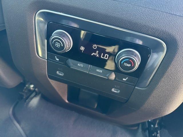 Chevrolet Suburban  2022