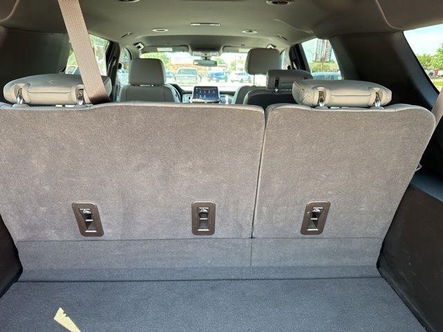 Chevrolet Suburban  2022