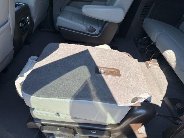 Chevrolet Suburban  2022