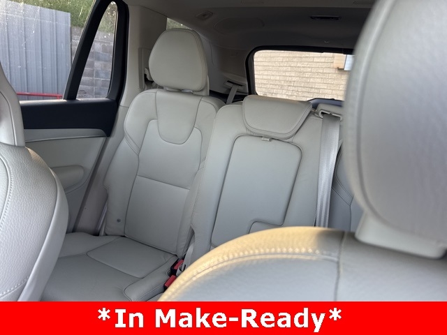 2018 Volvo XC90 T6 Momentum photo 5