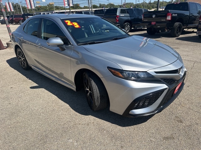 2023 Toyota Camry SE photo 4