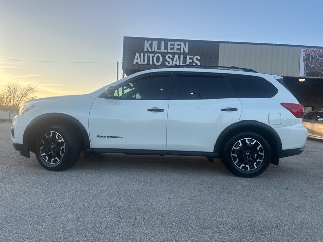 2020 Nissan Pathfinder SV