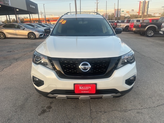 Nissan Pathfinder  2020