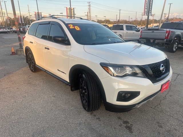 Nissan Pathfinder  2020