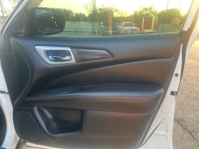 Nissan Pathfinder  2020