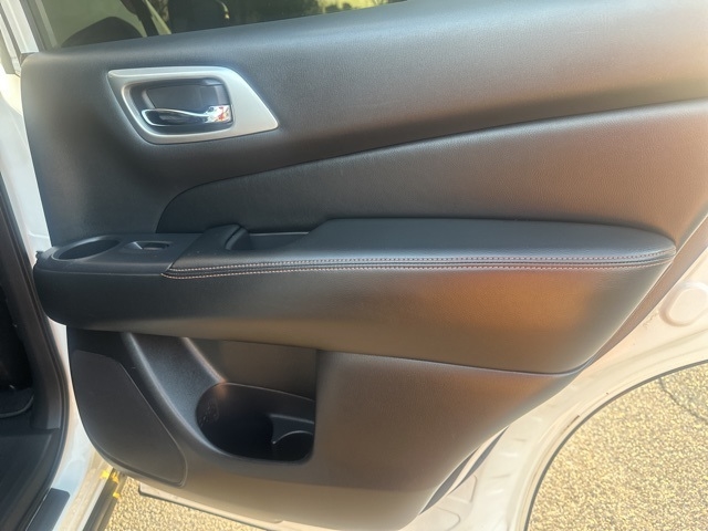 Nissan Pathfinder  2020