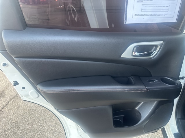 Nissan Pathfinder  2020