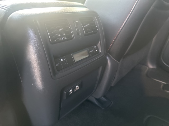 Nissan Pathfinder  2020