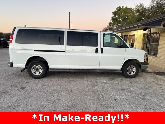2019 Chevrolet Express Passenger LT