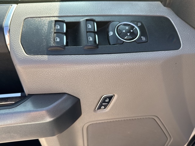 Ford Super Duty F-250 SRW  2017