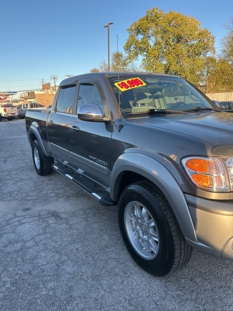 Toyota Tundra  2004