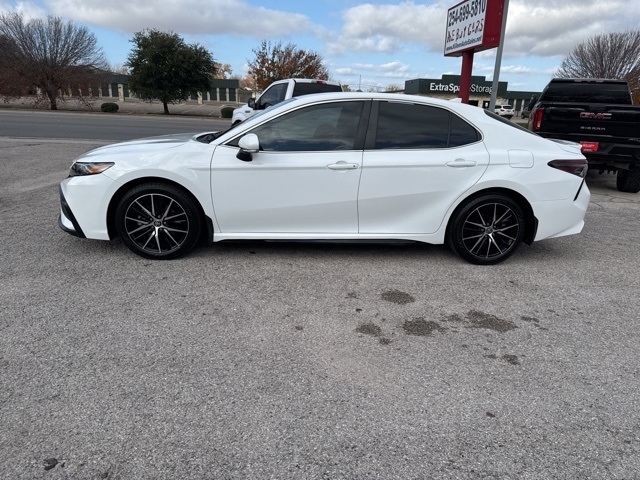 2022 Toyota Camry SE