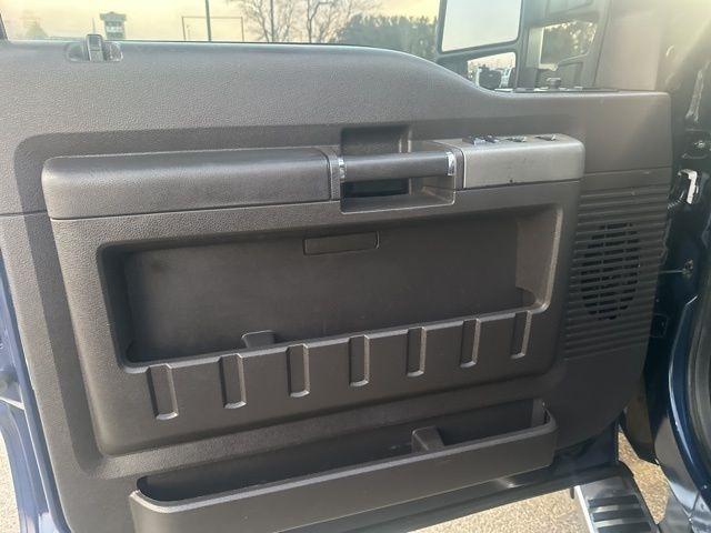 Ford Super Duty F-350 SRW  2011