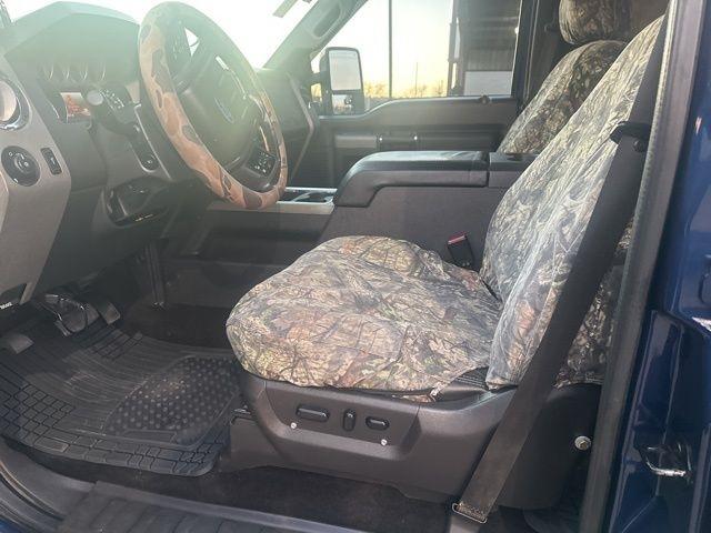 Ford Super Duty F-350 SRW  2011