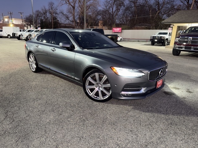 Volvo S90  2017