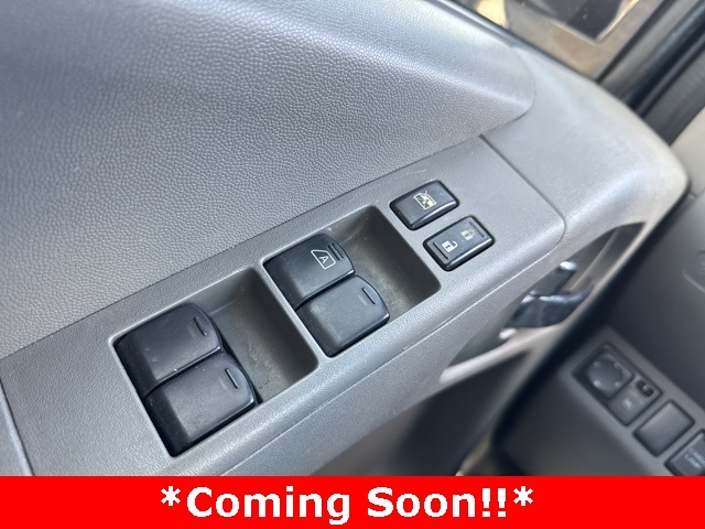 Nissan Frontier  2012