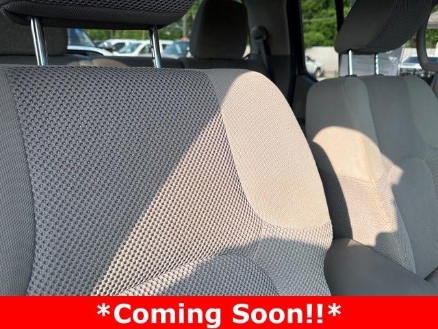 Nissan Frontier  2012