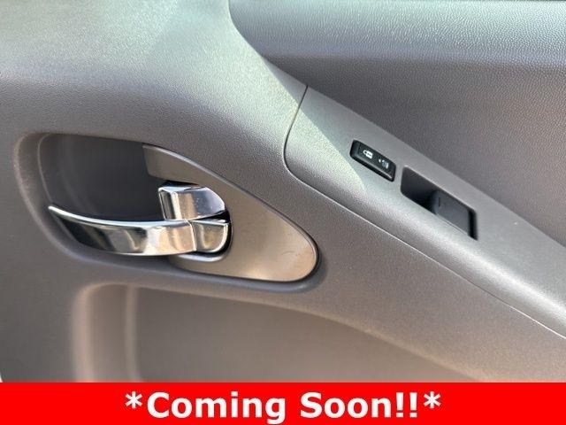 Nissan Frontier  2012