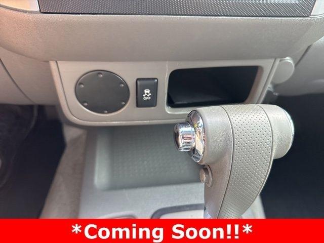 Nissan Frontier  2012