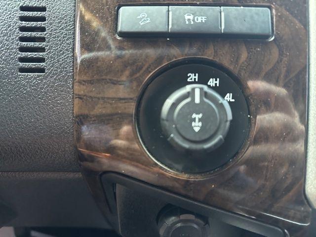 Ford Super Duty F-250 SRW  2013