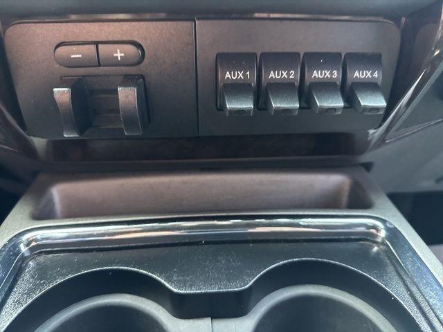 Ford Super Duty F-250 SRW  2013