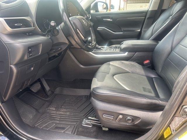 Toyota Highlander  2020