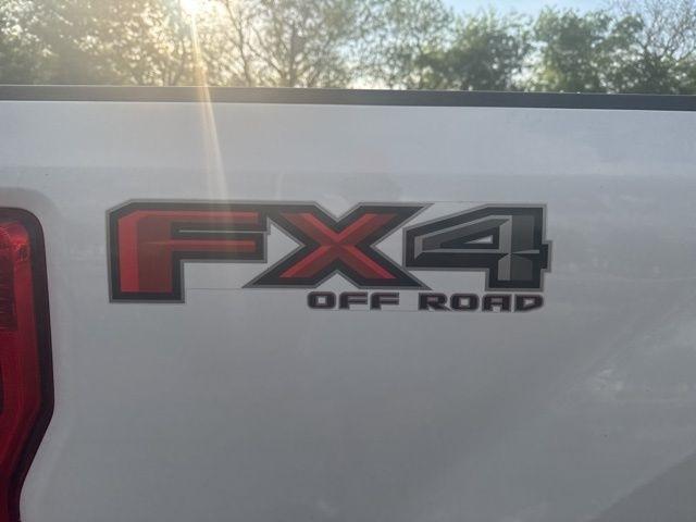 Ford Super Duty F-350 SRW  2021