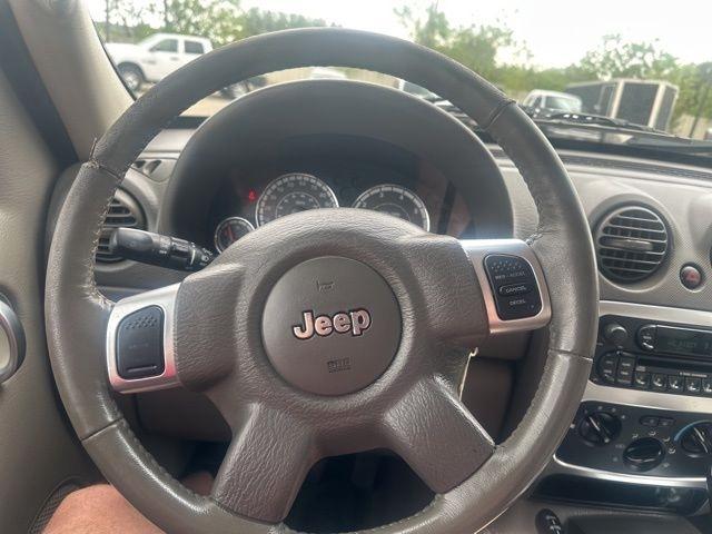 Jeep Liberty  2005