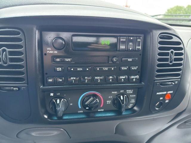 Ford F-150  2002