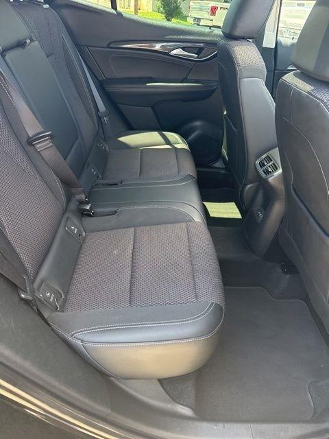 Buick Envision  2022