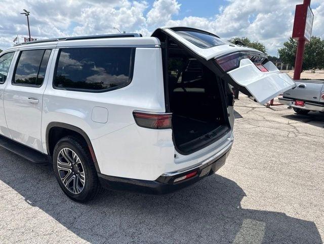 Jeep Wagoneer L  2023
