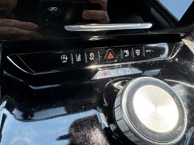 Jeep Wagoneer L  2023