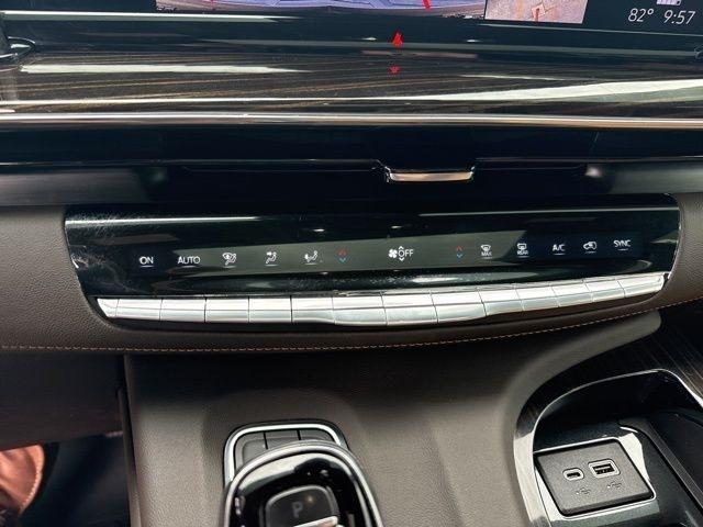 Cadillac Escalade  2021