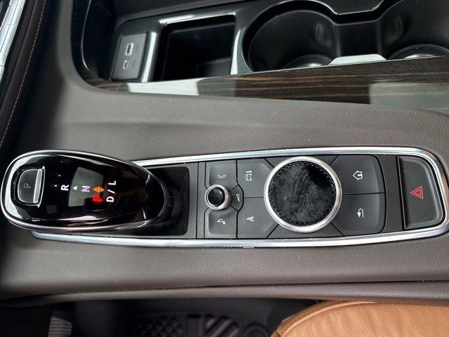 Cadillac Escalade  2021