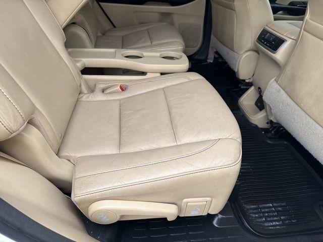 Toyota Highlander  2016