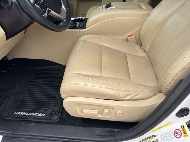 Toyota Highlander  2016