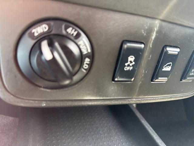 Nissan Xterra  2012