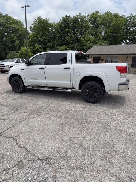 Toyota Tundra 4WD Truck  2013