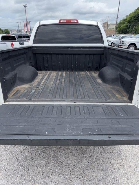 Toyota Tundra 4WD Truck  2013