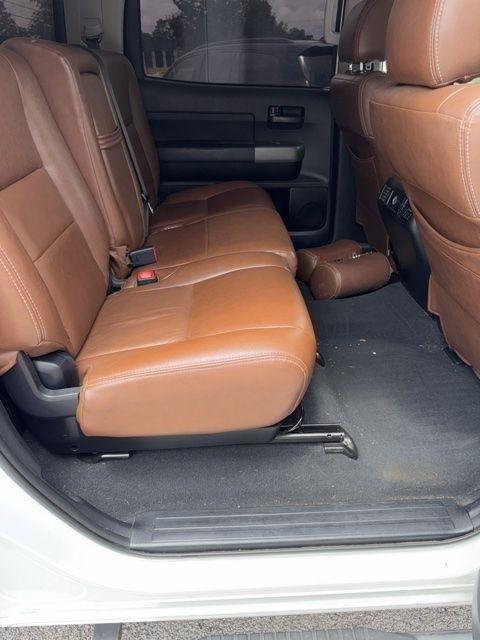 Toyota Tundra 4WD Truck  2013
