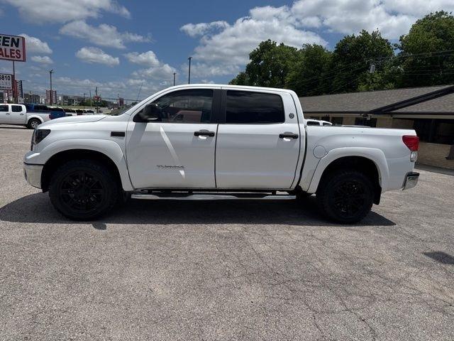 Toyota Tundra 4WD Truck  2013