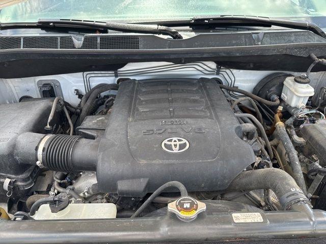 Toyota Tundra 4WD Truck  2013