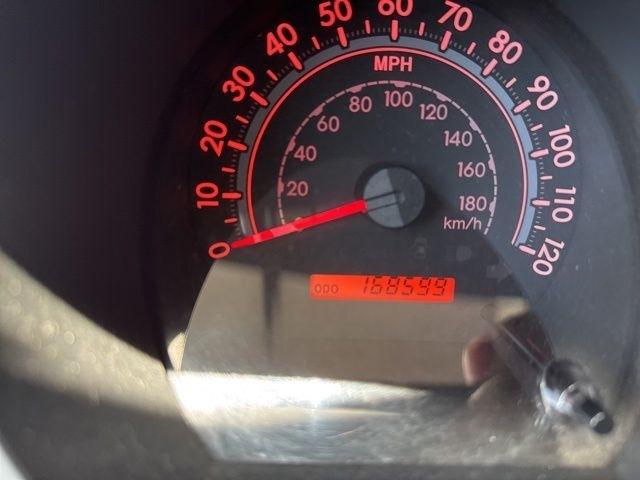 Toyota Tundra 4WD Truck  2013