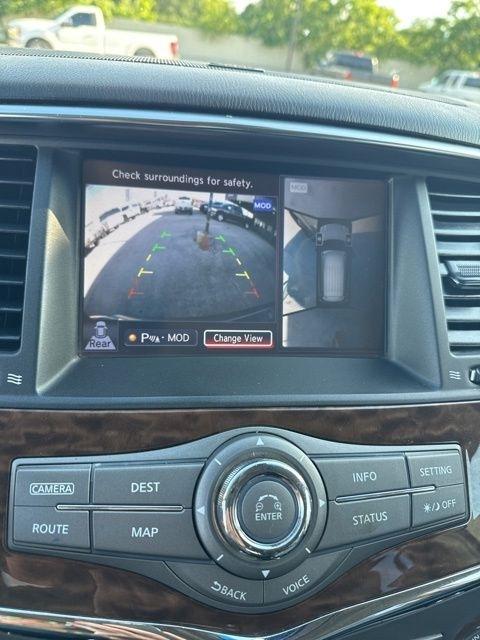 Nissan Armada  2017