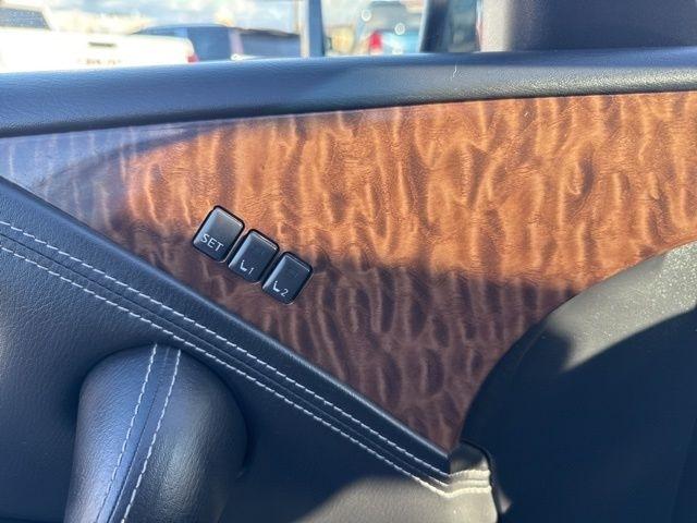 Nissan Armada  2017
