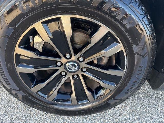 Nissan Armada  2017